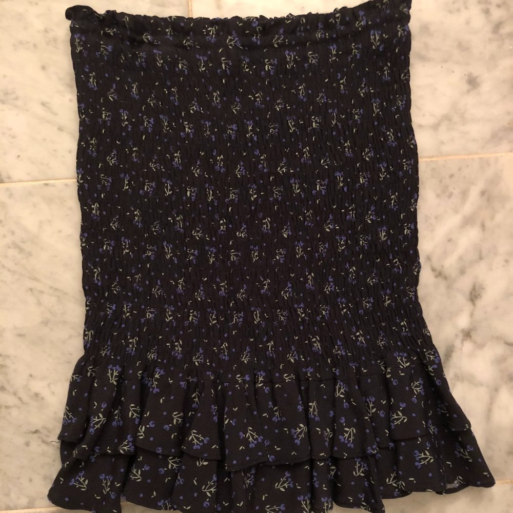 black mini skirt